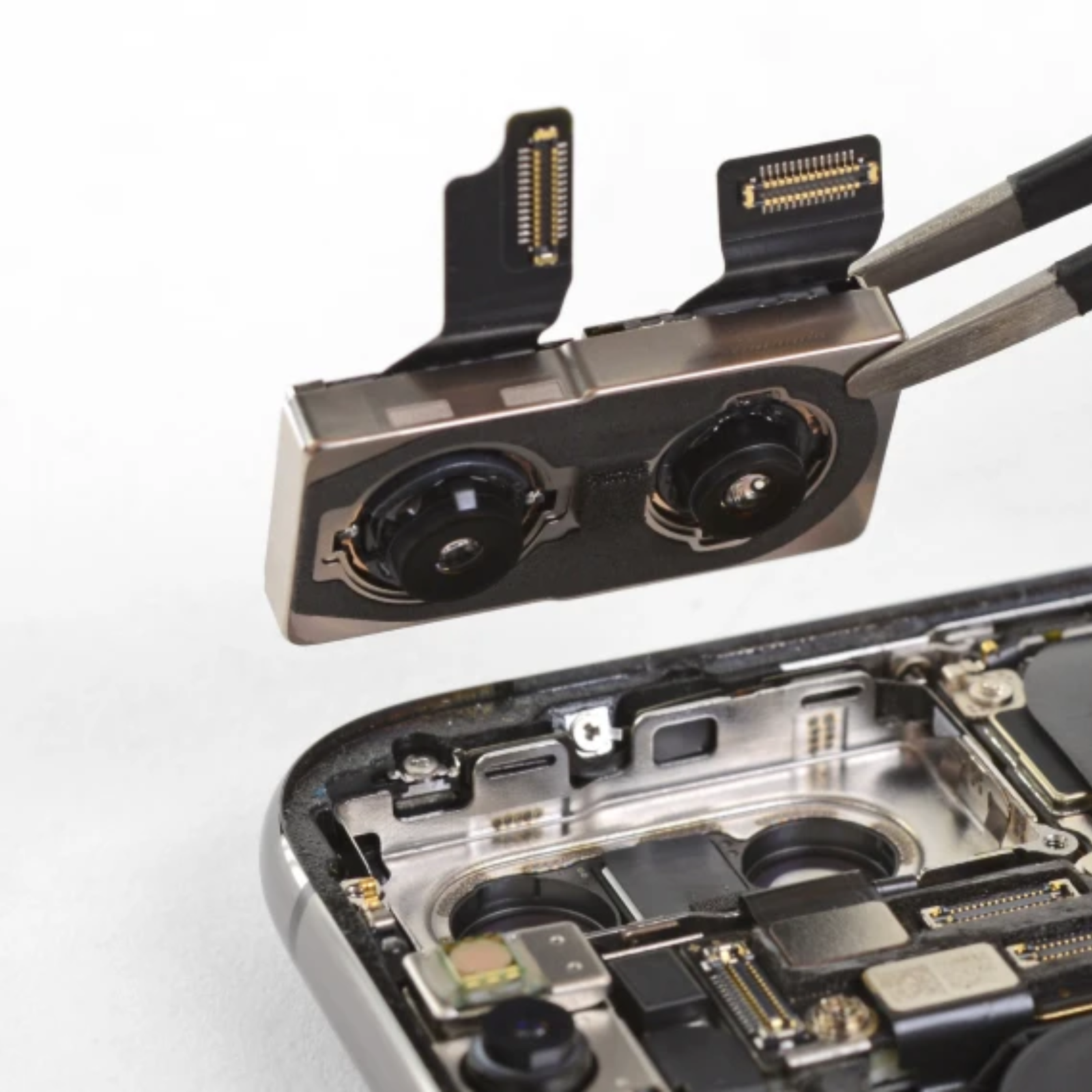 iPhone camera repair at Toronto shop